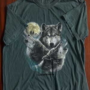 Yellowstone Wolf T-Shirt